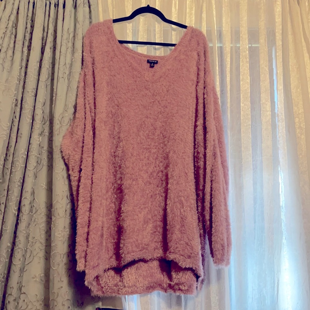 Torrid lilac pink drop shoulder eyelash V-neck sweater